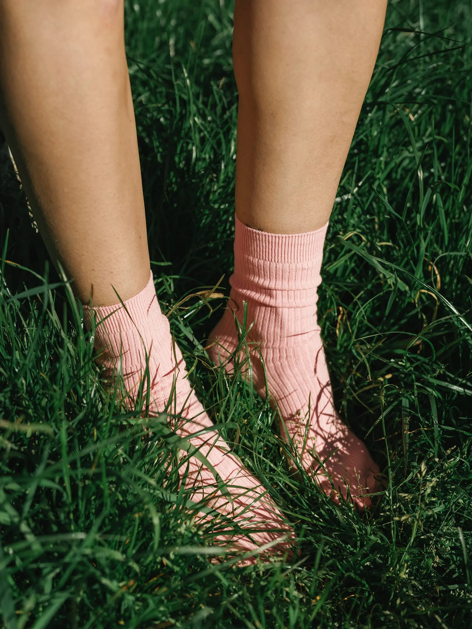 Roam Socks in Rosé
